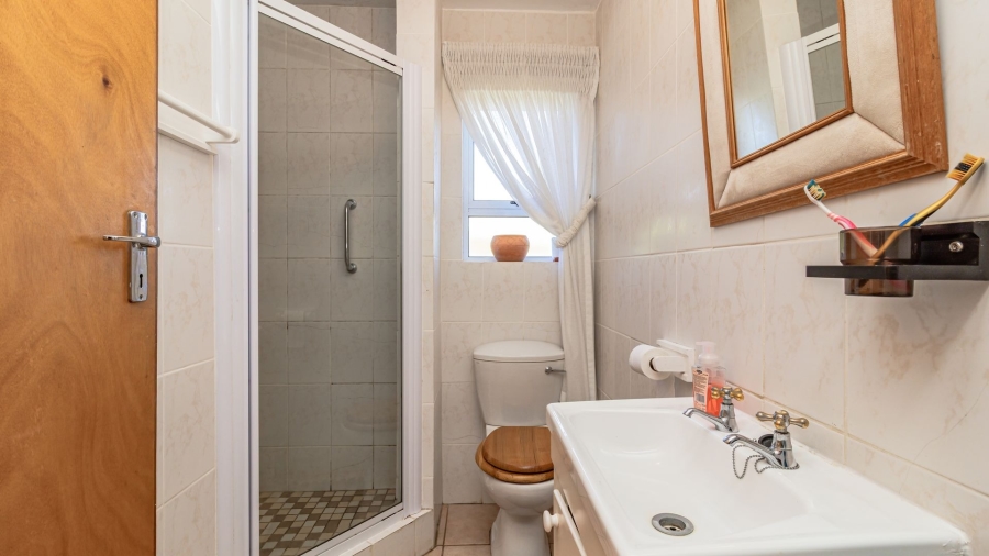 5 Bedroom Property for Sale in Bettys Bay Western Cape